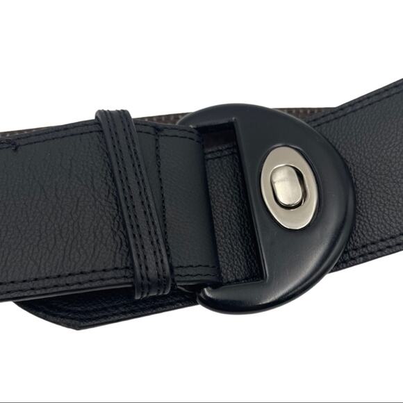 STEVE MADDEN black leather adjustable length belt